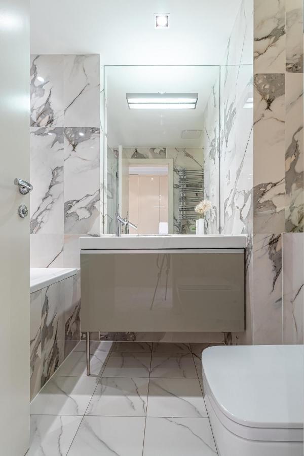 Luxury With Danube River View Μπρατισλάβα Εξωτερικό φωτογραφία